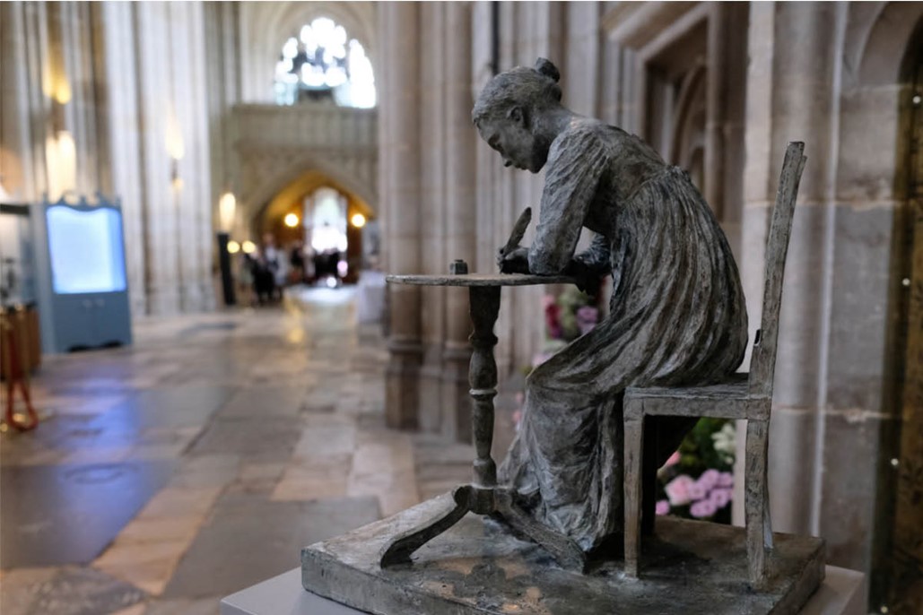 article thumb - Jane Austen Statue