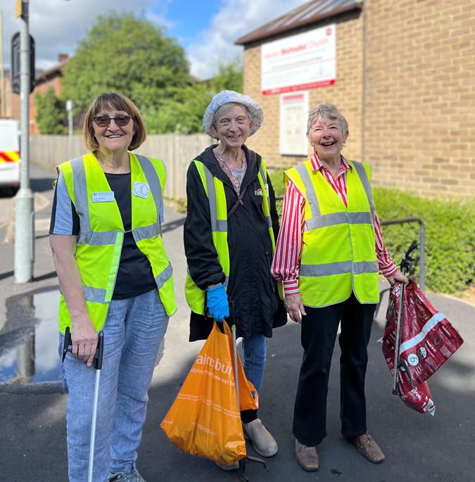 Winchester Litter Pickers in Weeke