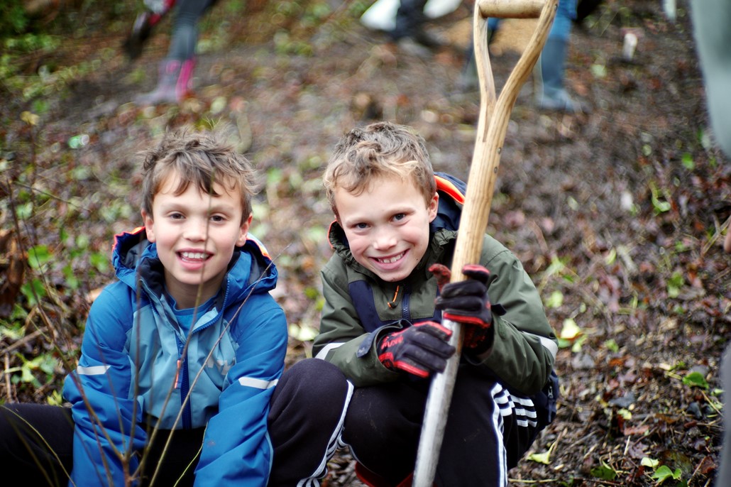 Tree planting at St Giles Hill 9 Dec 2023 