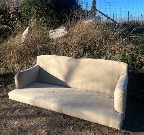 Fly-tip in Drove Lane Alresford